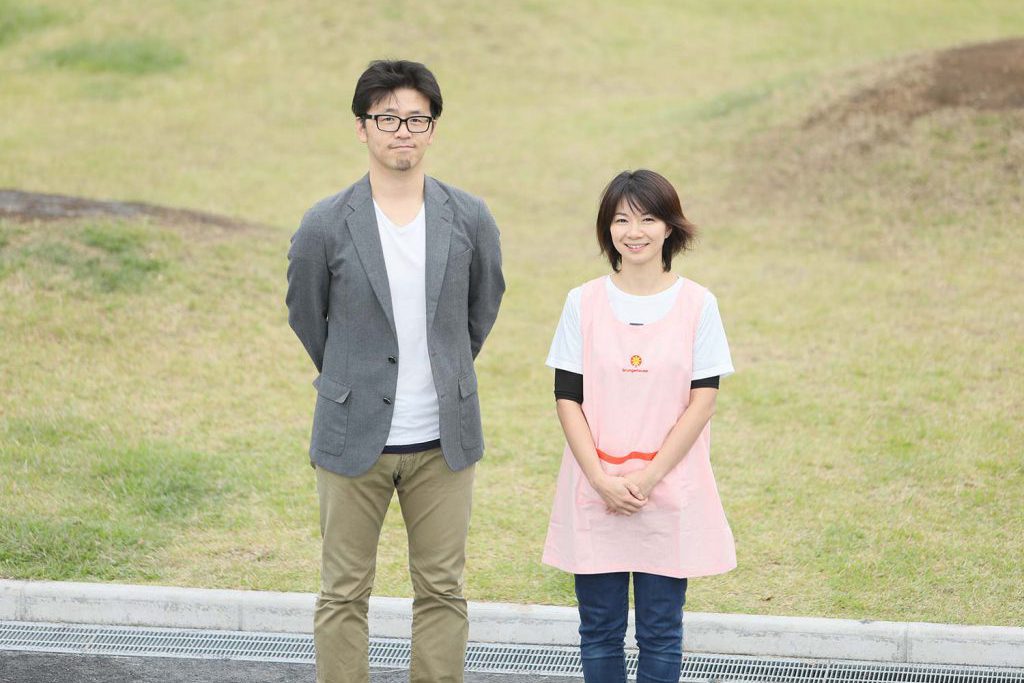 image_l_top_parallax1 理事長 中陳亮太と統括園長 中陳亜希子